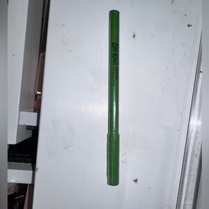 NYX Professional Makeup Vivid Rich Mechanical Liner Pencil emerald empire green